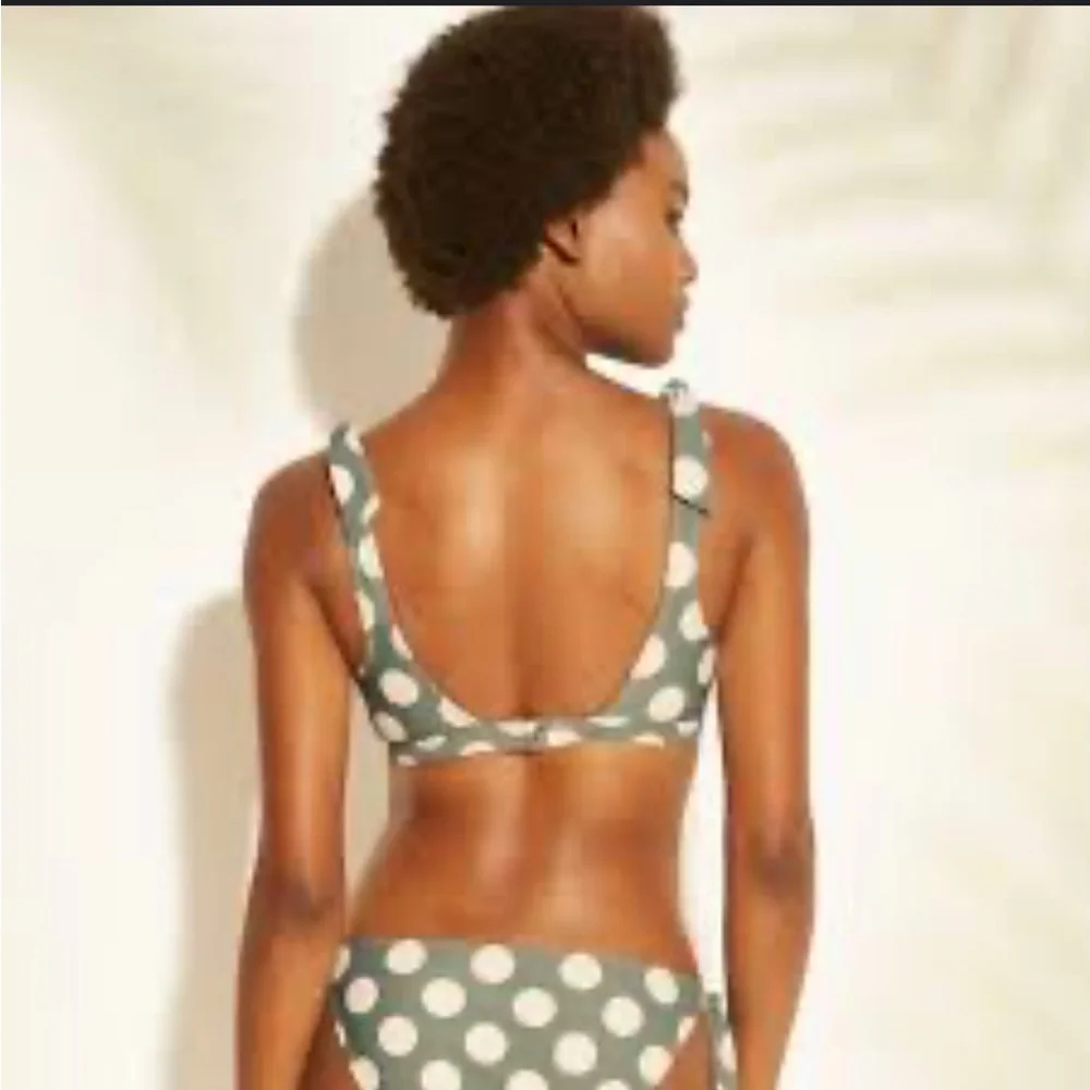 TARGET Green & White Polka Dot Bow Tie Shoulder Retro Bikini Top Removable Cup L - Picture 2 of 16